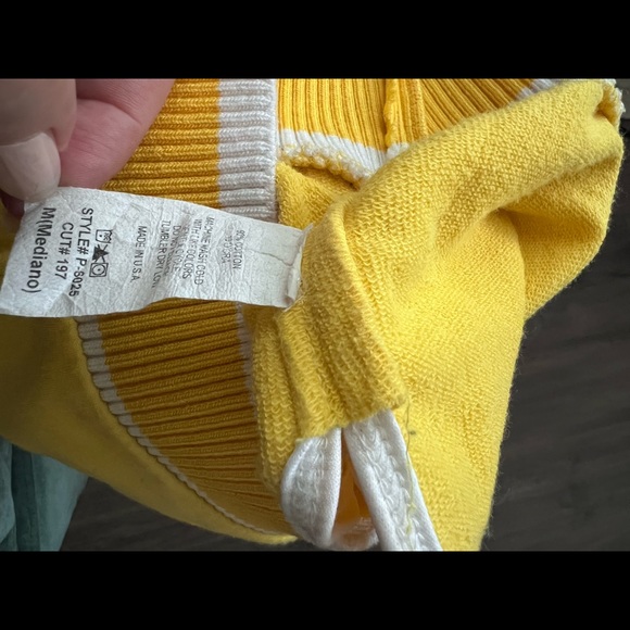 Yellow booty shorts. Girl size medium - Picture 4 of 6